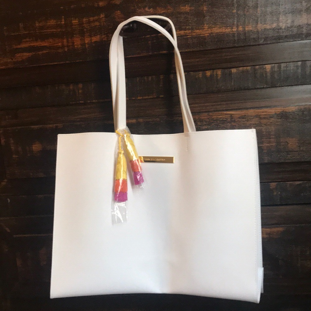 Vince Camuto tote